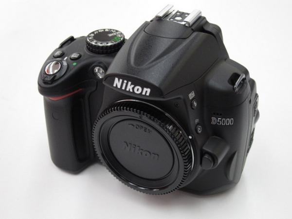 Nikon D5000　カメラ　Body【1230万画素】良品