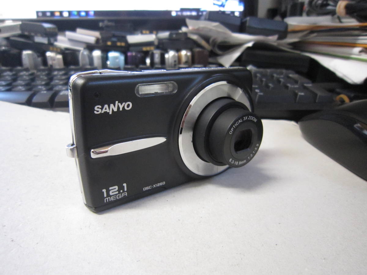 動作保証！SANYO DSC-X1260 1210万画素 光学3倍 送料210円_画像2