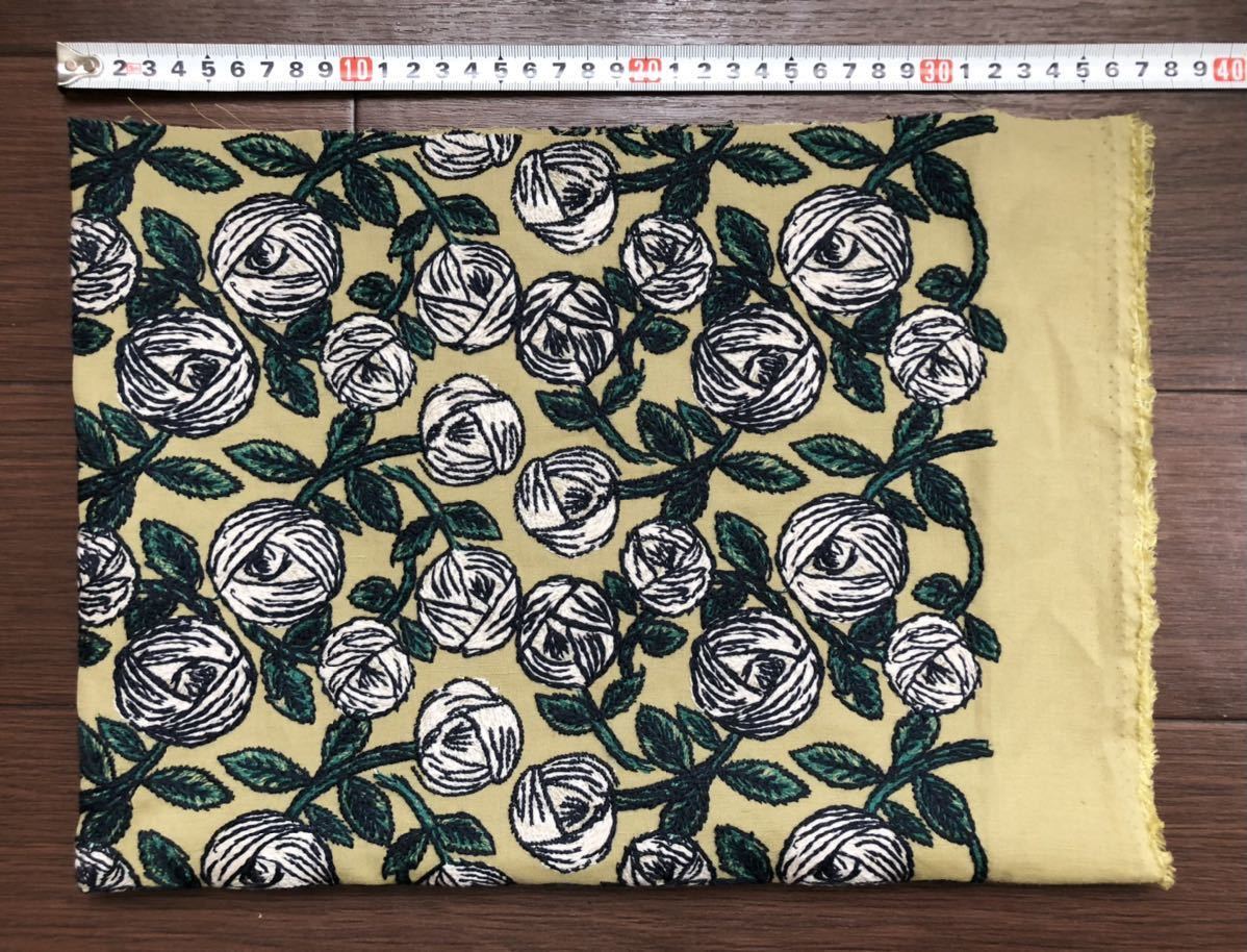 ∞ mina perhonen ∞ rosy ロージー カーキ khaki 刺繍 生地 はぎれ