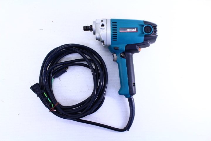 ●makita マキタ PV7001C 電子ポリッシャ 180mm 100V 本体のみ【10641527】