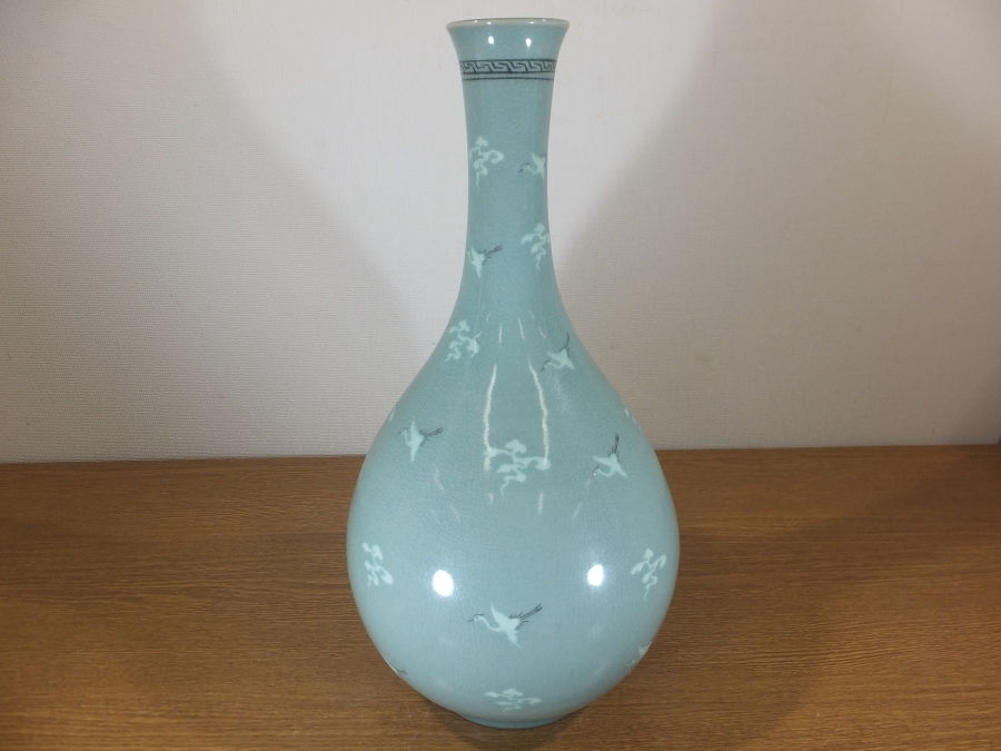 真作保証】 柳海剛 (柳根瀅) 自作 高麗青磁白黒象嵌雲鶴紋花瓶 人間