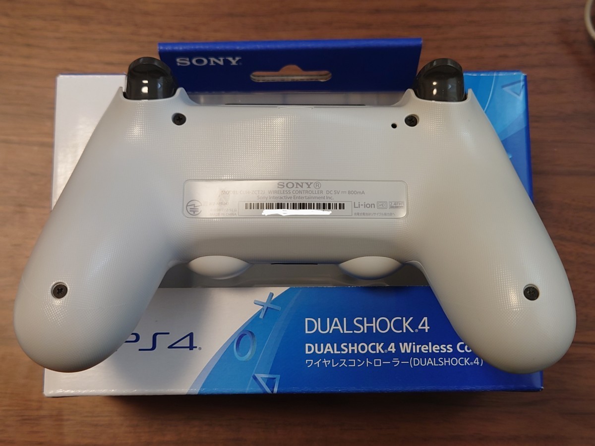 美品 ワイヤレスコントローラー デュアルショック4 DUALSHOCK4 PS4 コントローラー  ホワイト × 新品 