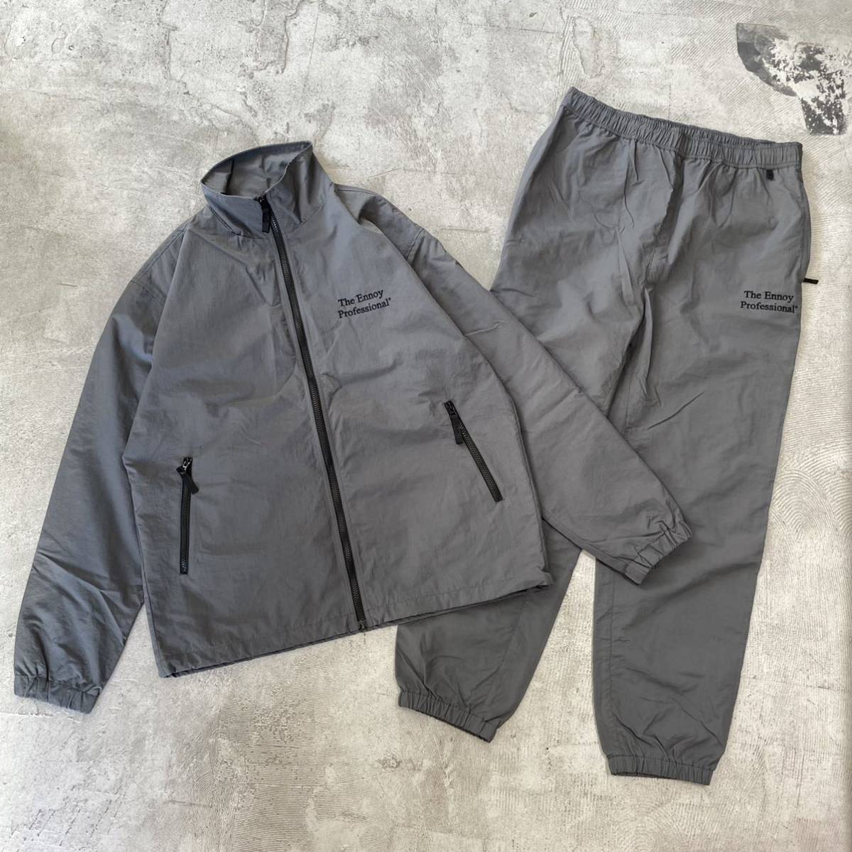 エンノイとスタイリスト私物 NYLON PADDED JACKET+PANTS