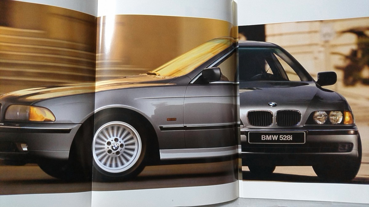 THE NEW BMW 5 SERIES ★ 外車 BMW カタログ 1996年7月版 プライス&オプション チラシ付 ★中型本】[1294BO_画像4