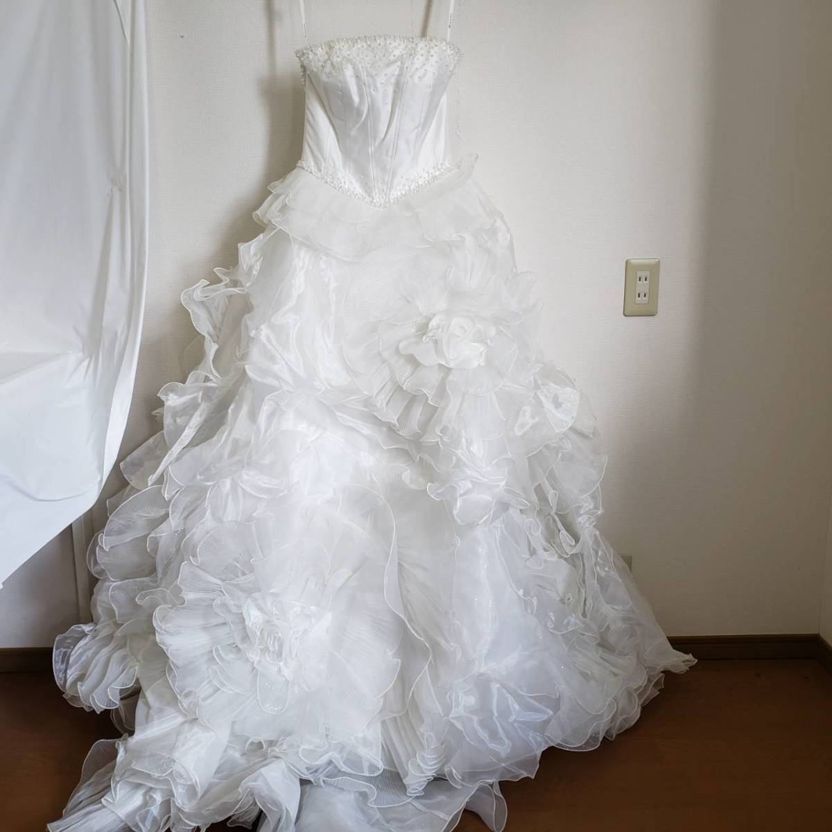 Lovely Wedding BY KURAUDIA 】ウェディングドレス size：9T オフホワイト クラウディア Aライン 