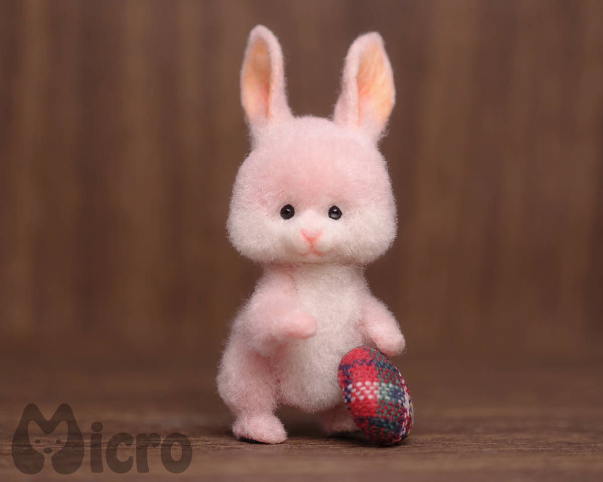 ★Micro★「ぴんくのうさぎ」高さ4.8ｃｍ・ハンドメイド・羊毛フェルト・テディベア・ドールハウスなどに★_画像2