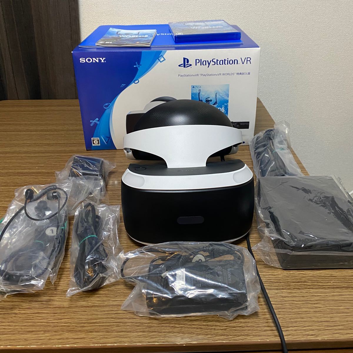 【美品】 PlayStation VR 新型 同梱版 CUHJ-16012