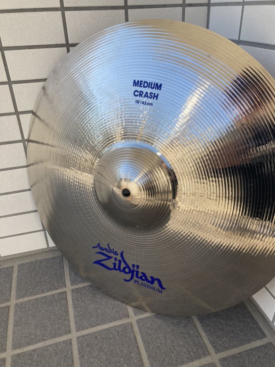 激レア】Zildjian Platinumフィニッシュ青ロゴ18クラッシュ