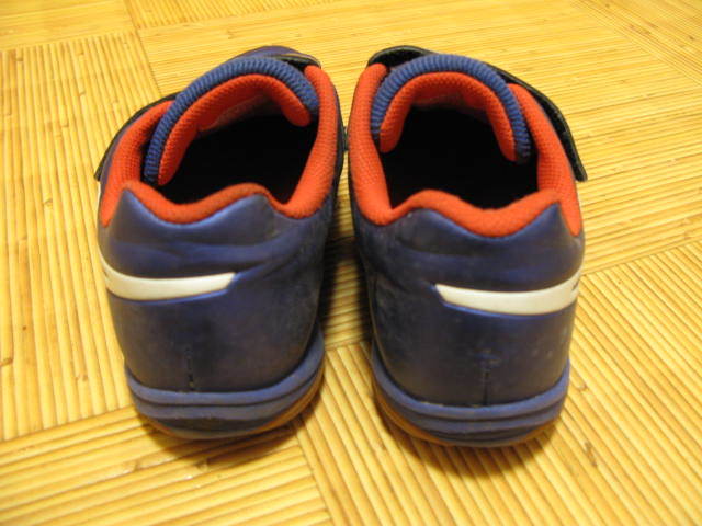 【Used】asics（アシックス）紺色×白：体育館用シューズ：20.0cm_画像3