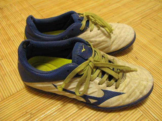 【Used】MIZUNO（ミズノ）レビュラ（白×紺）：トレーニングシューズ：21.0cm_画像2