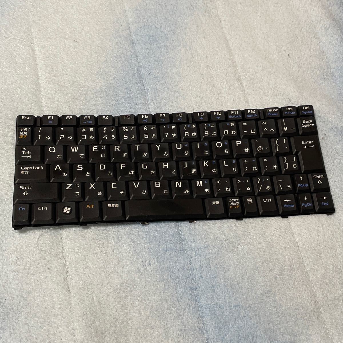 ノートパソコン用パーツ日本語キーボード 中古部品 キートップ HMB3406CNB11