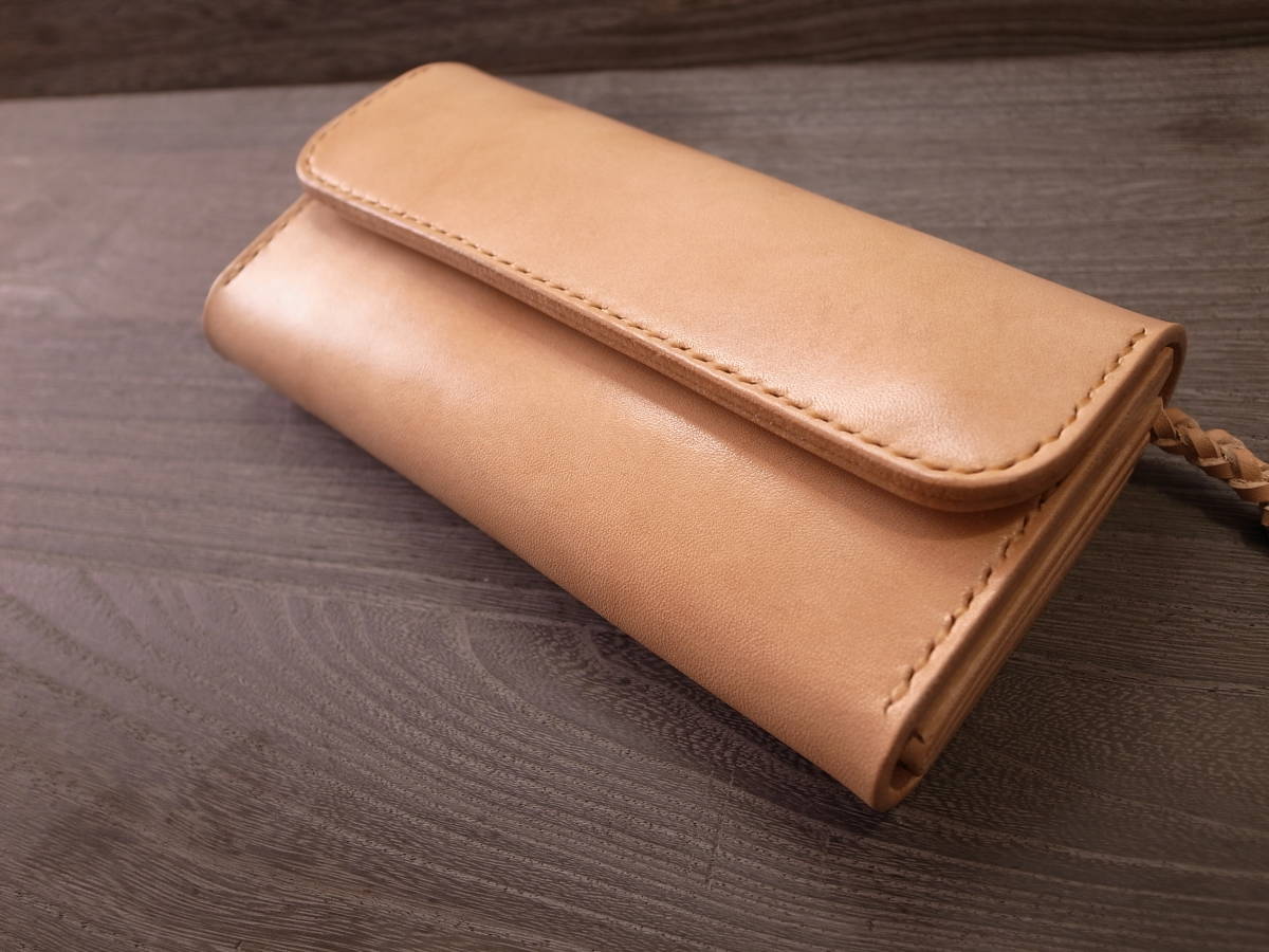 あなたにおすすめの商品 ロングウォレット 長財布 型押し革、栃木サドルレザー レザークラフト☆総手縫い☆ - 財布(男性用)
