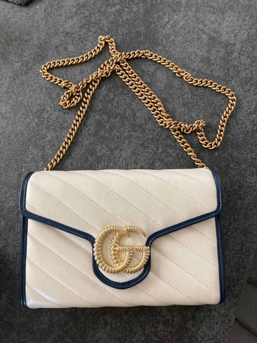 大人気の GUCCI リボン柄 GG レディースタンクトップ comunidadaledar.org