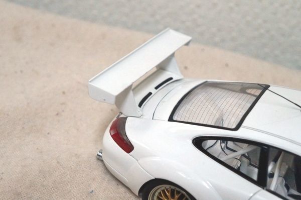 オートアート ポルシェ 911 GT3 R 1/18 ミニカー_画像5