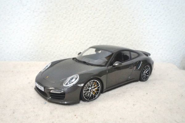 ミニチャンプス ポルシェ 911 ターボS 1/18 991 ミニカー グレイ