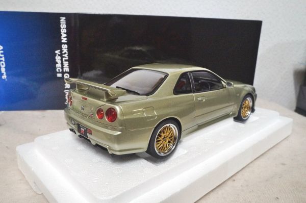 オートアート 日産 スカイライン GT-R V-SPECⅡ BBS LM 1/18 ミニカー_画像2