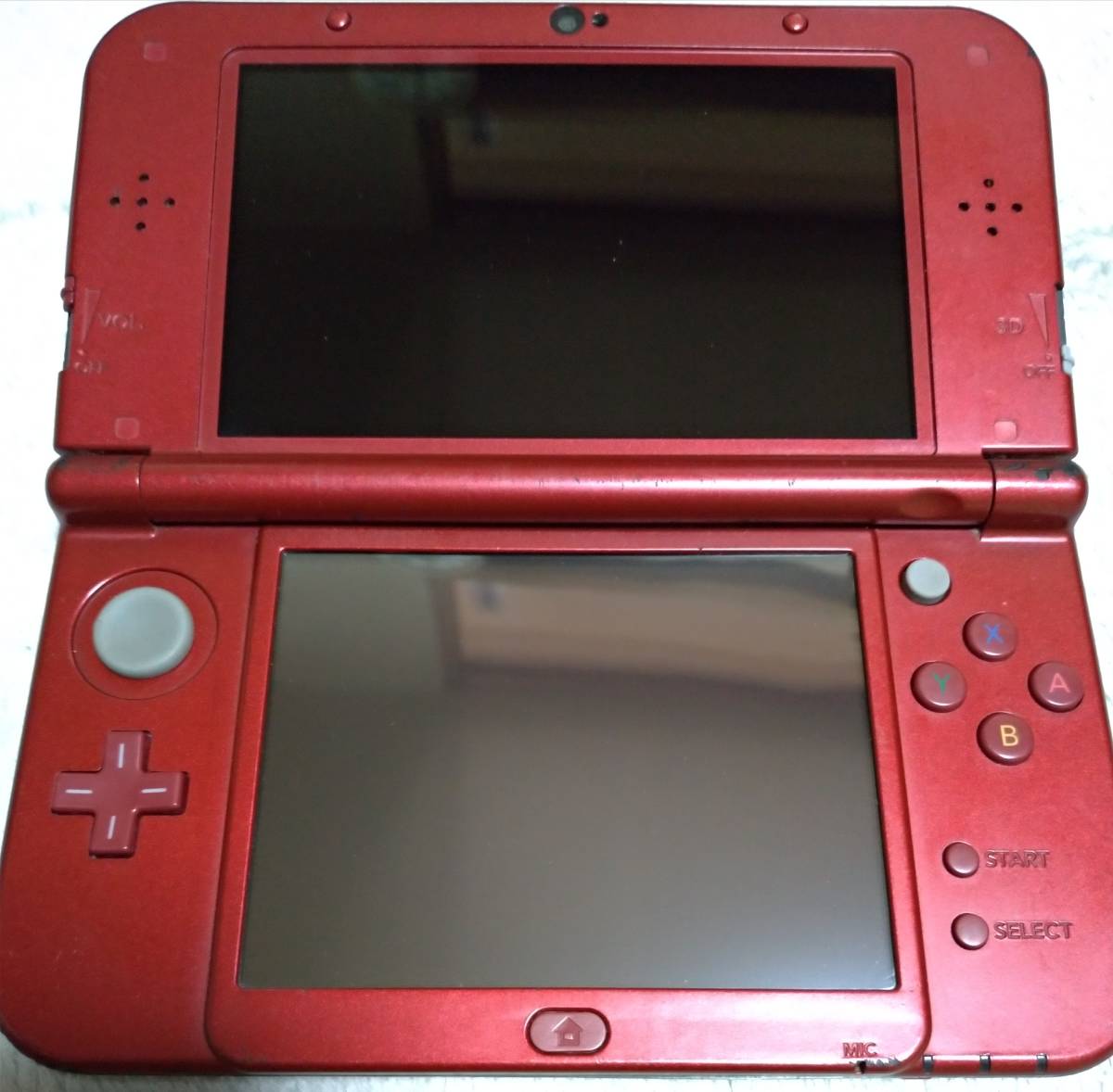 NEW NINTENDO 3DS LL NEWニンテンドー3DS LL メタリックレッド 中古品 上下画面傷なし 塗装落ち 使用感有り SDカード（4GB）付き 送料無料