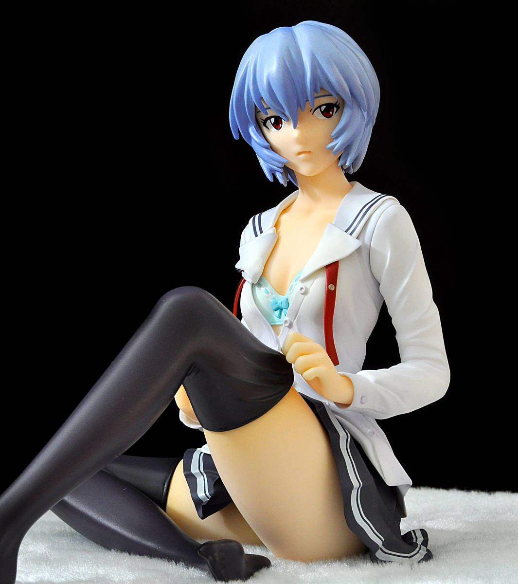 エヴァンゲリオン 1/4 綾波レイ 制服のレイ 座像 カバン欠品 エヴァンゲリオン 1/4 綾波レイ 制服のレイ 座像 カバン欠品