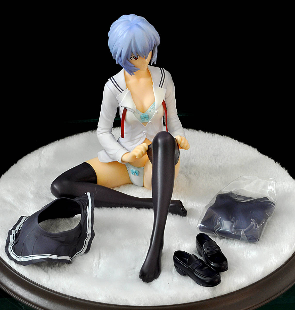 新世紀エヴァンゲリオン 綾波レイ 制服 着替え 1/7 PVC製 新世紀エヴァンゲリオン 綾波レイ 制服 着替え 1/7 PVC製