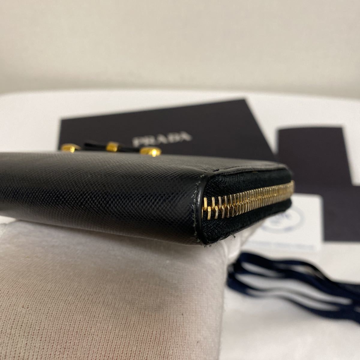 良品】PRADA プラダ ラウンドファスナー 長財布 サフィアーノ 良品】PRADA プラダ ラウンドファスナー 長財布 サフィアーノ