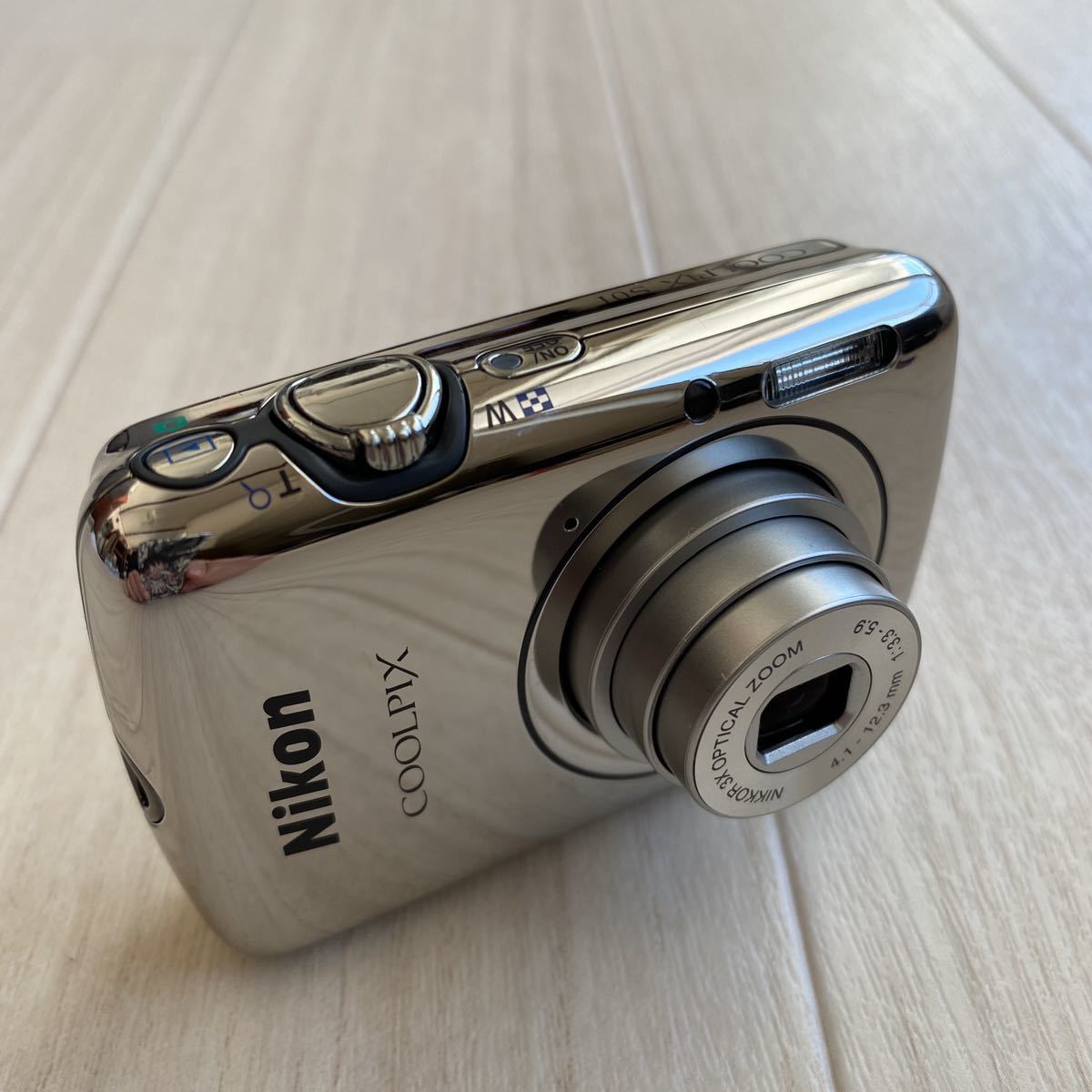 ●概ね美品 Nikon COOLPIX S01 ニコン クールピクス 超小型 デジタルカメラ デジカメ D1230