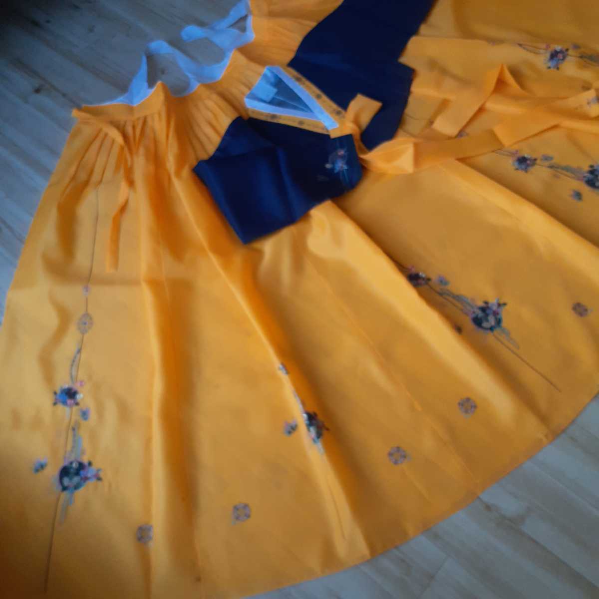 紺黄色専門店高級チマチョゴリ韓服豪華刺繍入り 2