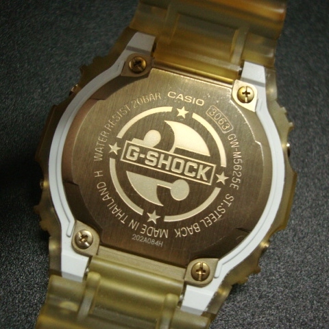 最大15%OFFクーポン 稼働品 G-SHOCK GW-M5625E-7JF 25周年記念 限定モデル電波タフ ソーラ デジタル腕時計スクエア25thクリア スケルトン グロリアス金ゴールド