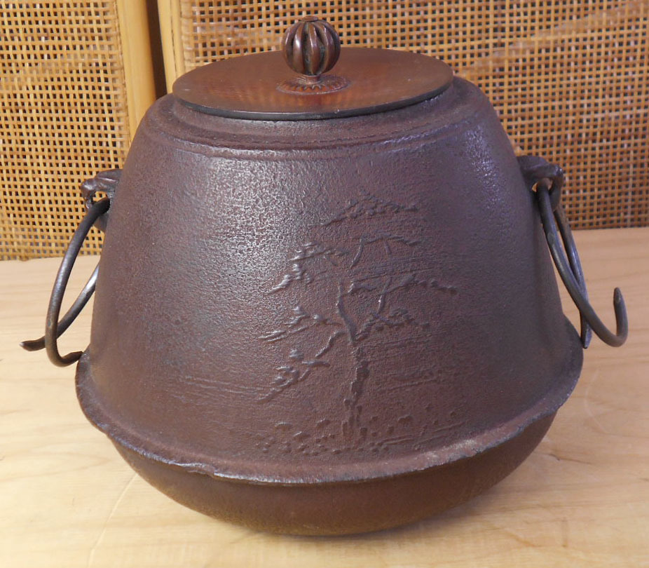 人気激安 茶道具 Ken樣☆美品 あじろ鉄 送料込み 敷板 電熱器 ヤキ釜添 正規通販ショップ情報 ☆あじろ鉄 敷板送料込み 電熱器 焼抜き朝鮮風炉釜 金属工芸