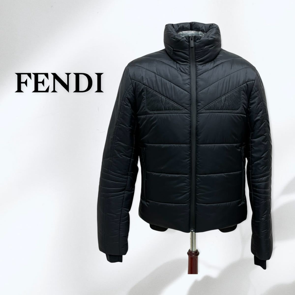 FENDI ロゴ　ダウンジャケット