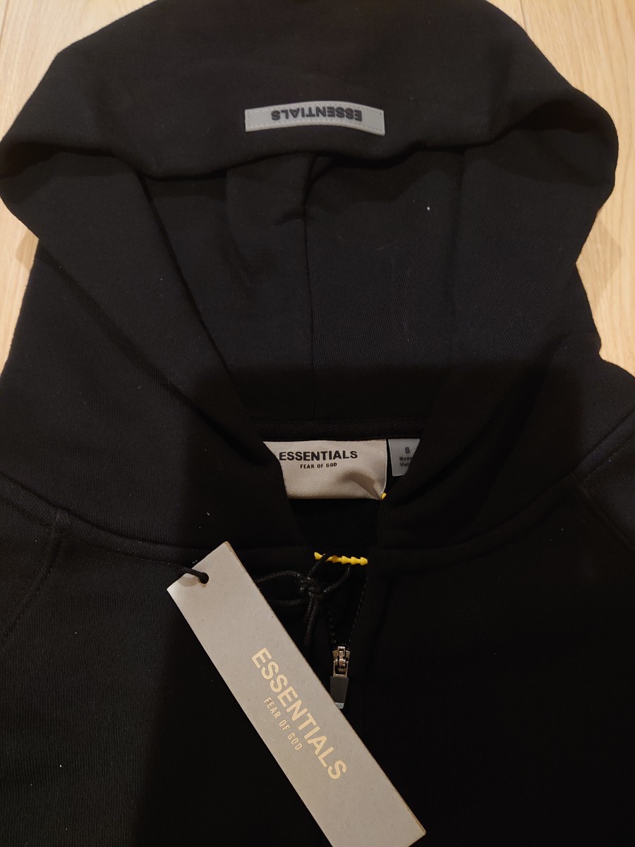 ジップアップパーカー essentials ブラック エッセンシャルズ Sサイズ エッセンシャルズ パーカー Sサイズ FOG ESSENTIALS FEAR OF GOD