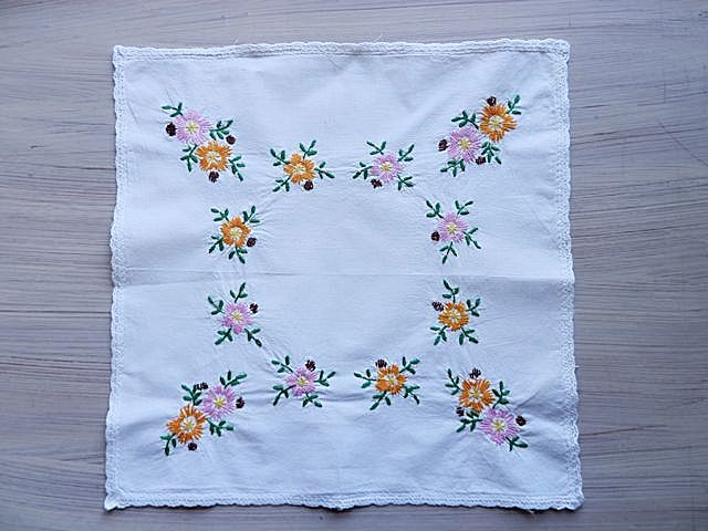 ヴィンテージドイツ 手刺繍のリーブス しなやかなコットン ドローン