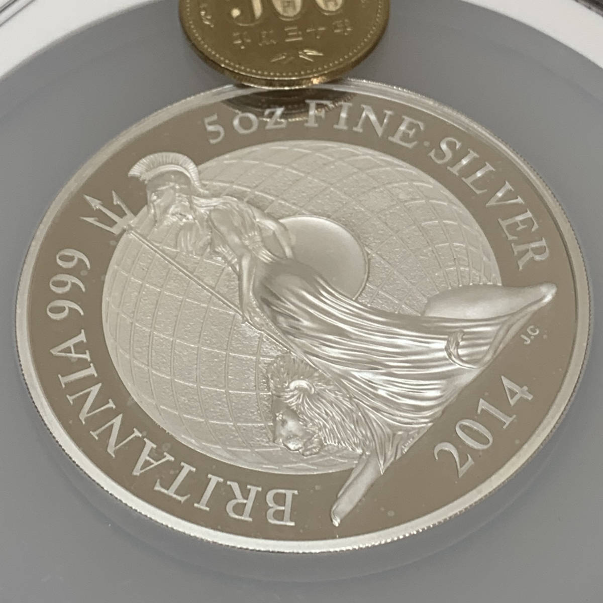 【１円出品！】2014年 イギリス ブリタニア NGC PF70 ウルトラカメオ 10ポンド ５オンス銀貨 First 750 COA付き アンティーク コイン_画像4