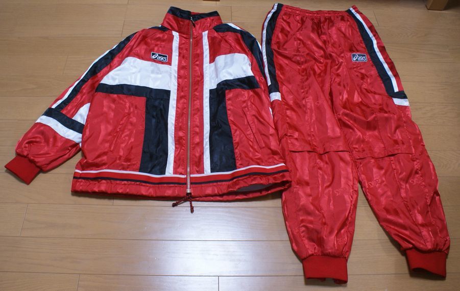  Asics made Wind breaker top and bottom set 