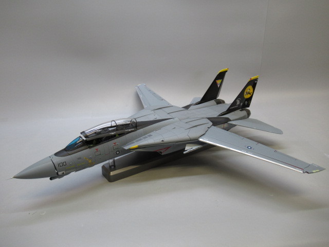未検品・ジャンク扱い】アシェット 週刊 F-14 トムキャットをつくる