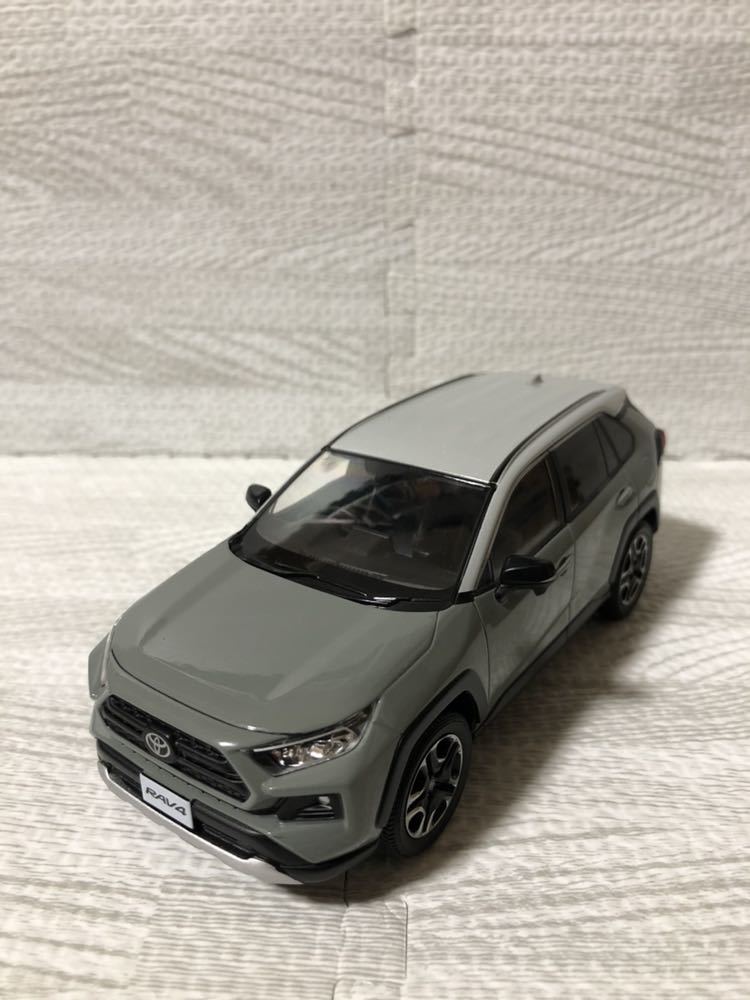 1/30 トヨタ 新型RAV4 ラブ4 アドベンチャー 非売品 カラーサンプル