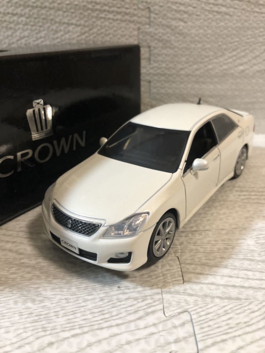 1/30 トヨタ クラウンアスリート CROWN 非売品 カラーサンプル