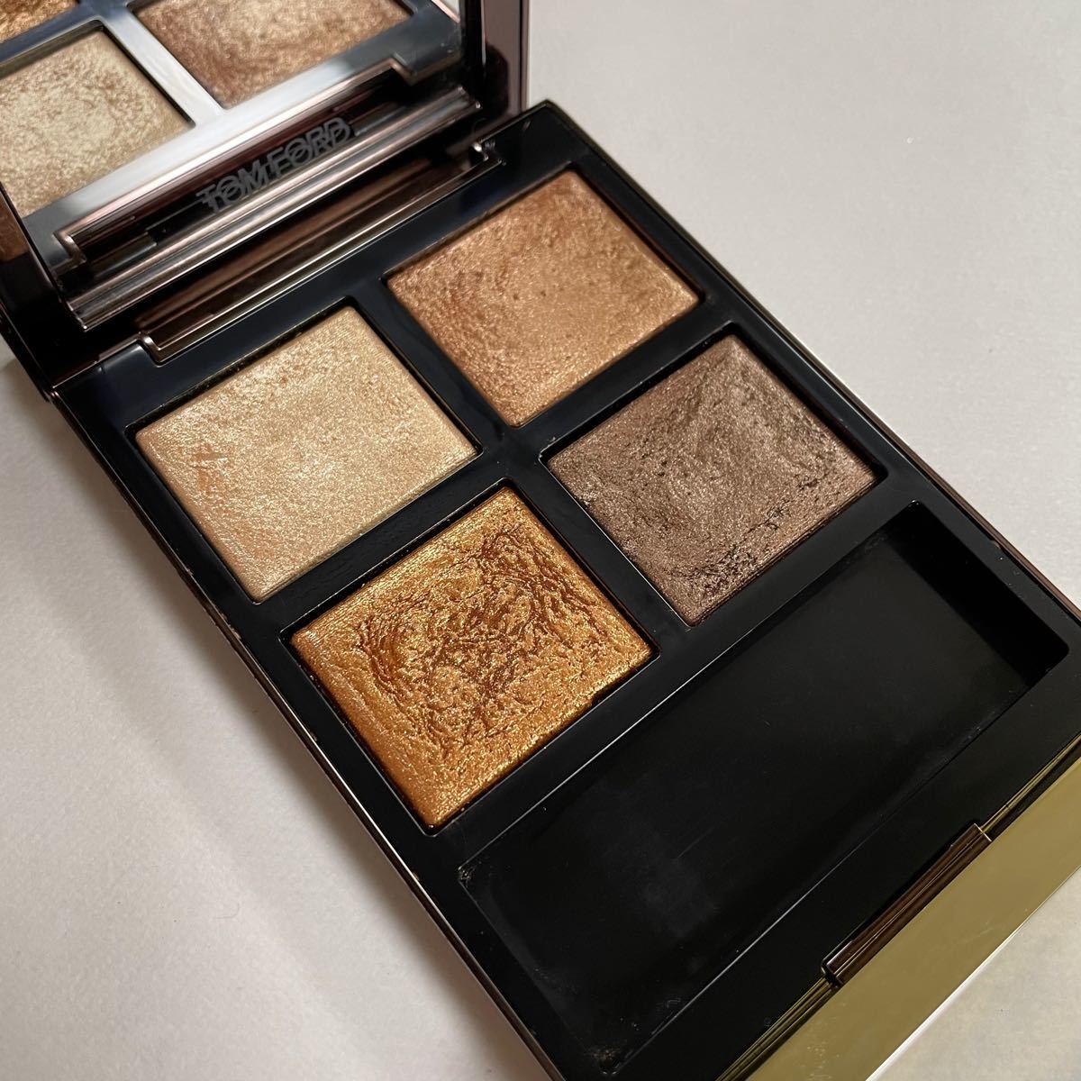 TomFord Beauty アイカラークォード 04A サスピション アイ TomFord Beauty アイカラークォード 04A サスピション アイ