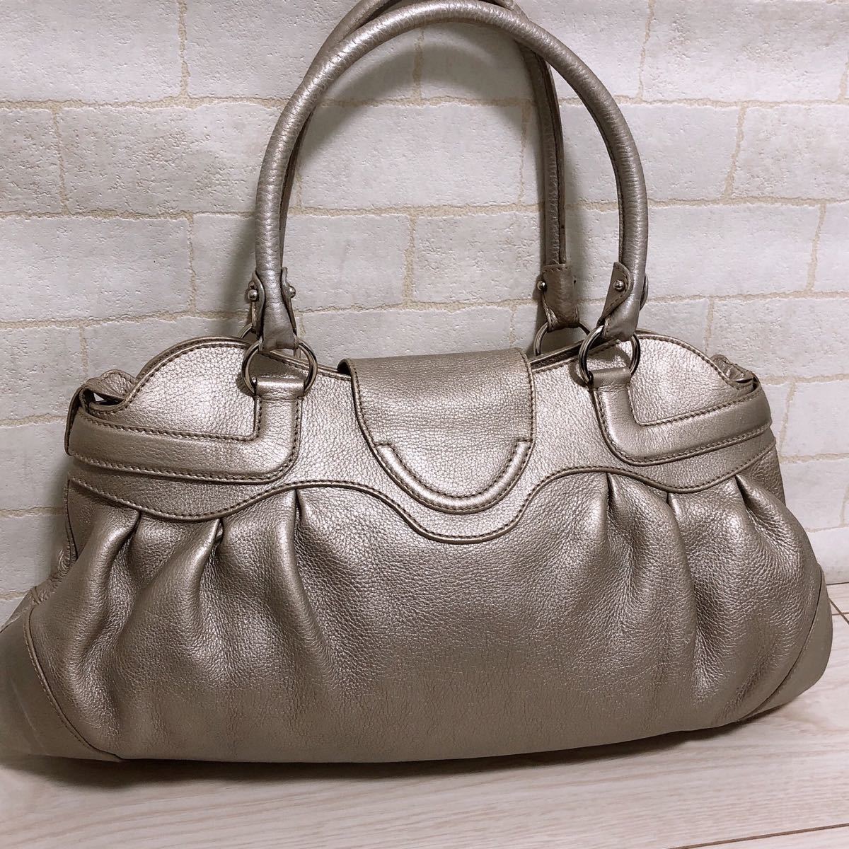 美品》Ferragamo(フェラガモ)ハンドバッグ | isalex-afrique.com