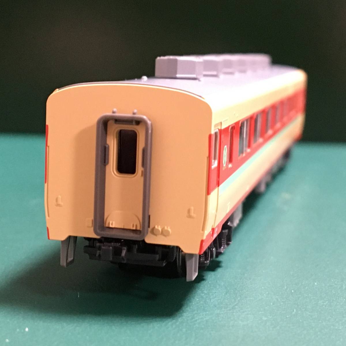 KATO キロ28 135(車両品番6121-1)T車 キハ58系非冷房車急行 KATO キロ28 135(車両品番6121-1)T車 キハ58系非冷房車急行