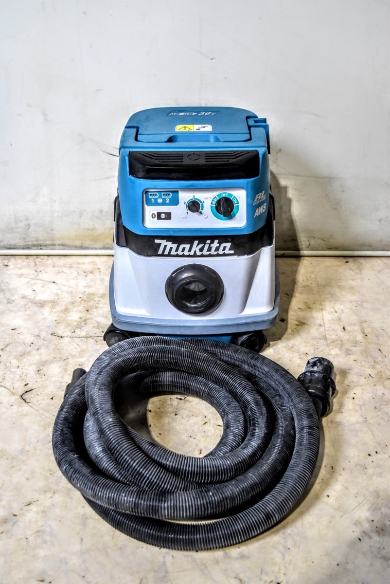 B.7059 MAKITA マキタ 36V 充電式集じん機 VC867D 動作品 www.gastech