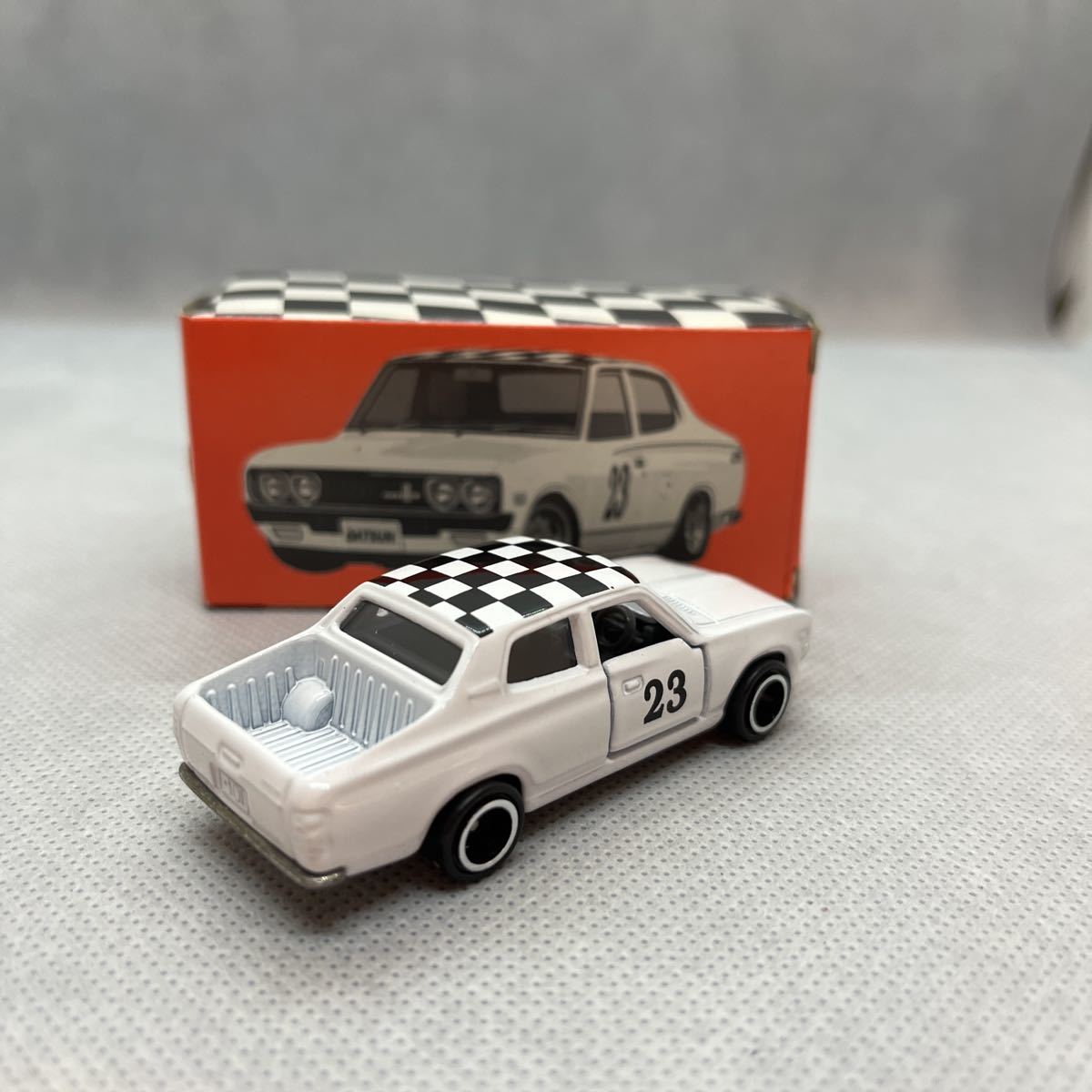 ヤフオク! - トミカ ジール特注 日産ダットサントラック620