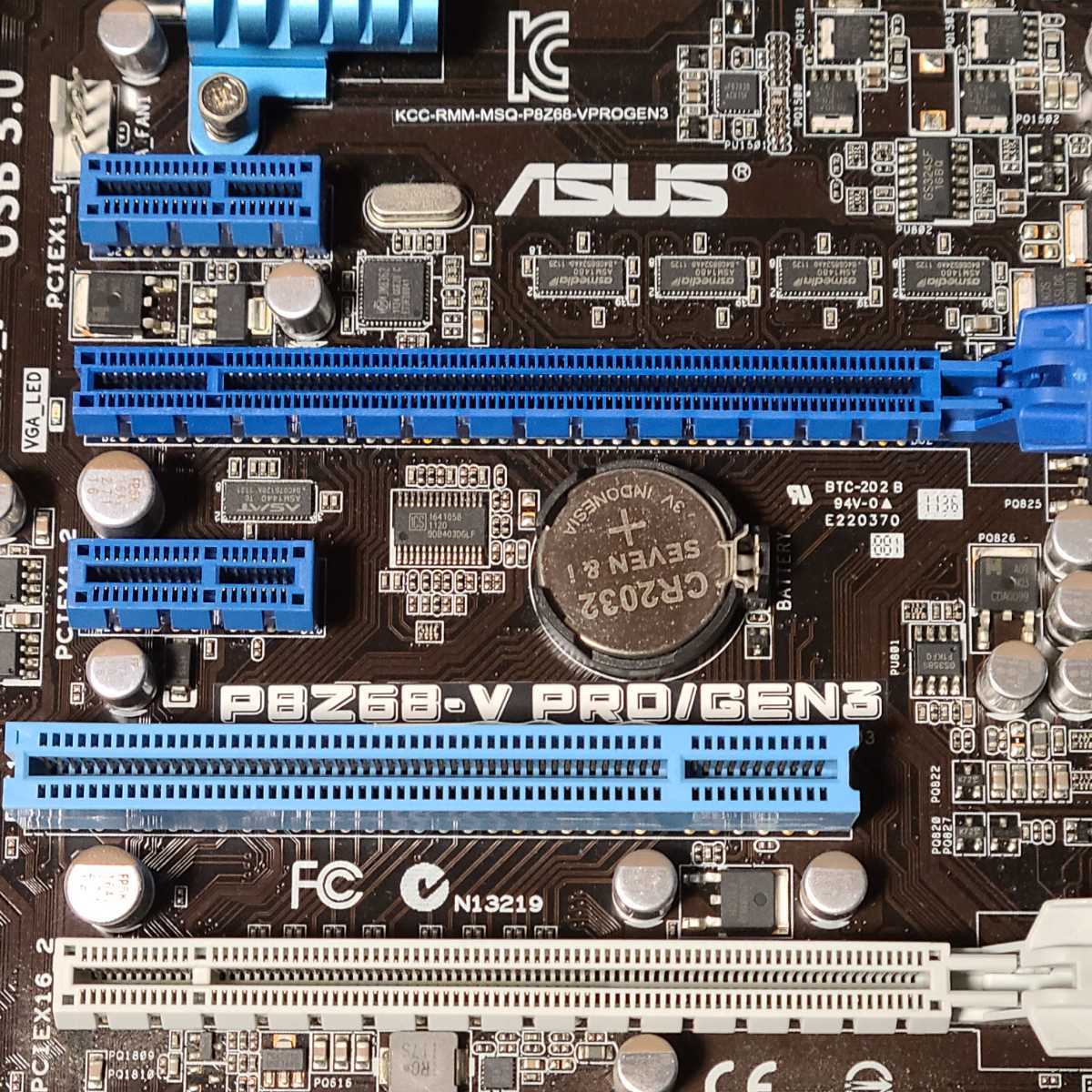 ASUS P8Z68-V PRO/GEN3 IOパネル付属 LGA1155 ATXマザーボード 第2・3世代CPU対応 最新Bios 動作確認済 PCパーツ