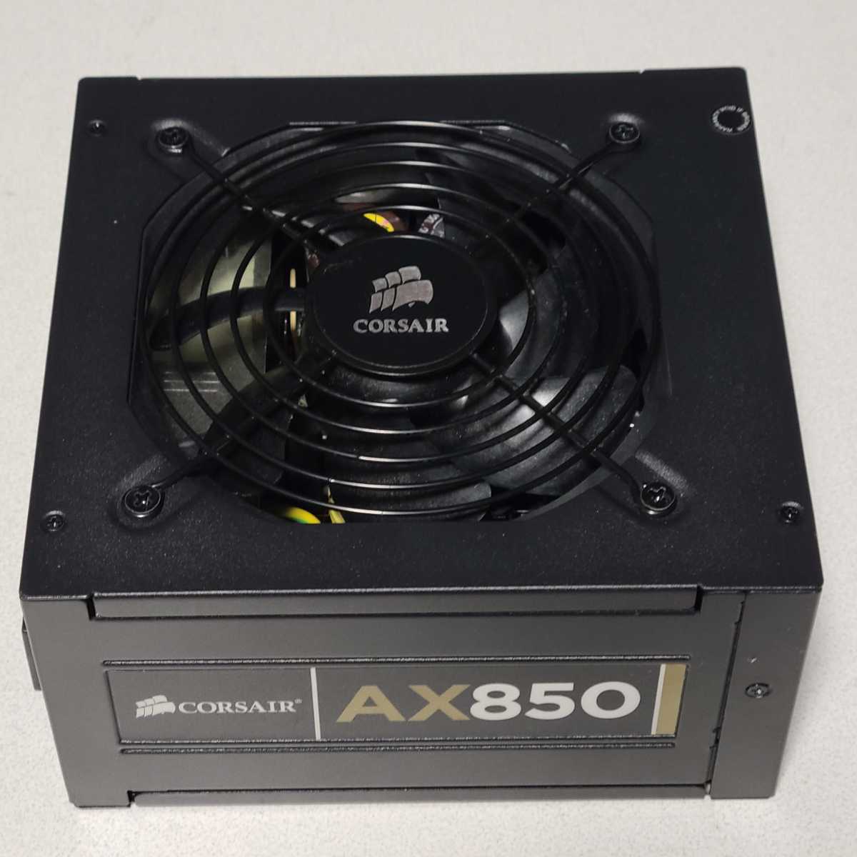 CORSAIR AX850(CMPSU-850AX) 850W 80PLUS GOLD認証 ATX電源 CORSAIR AX850(CMPSU-850AX) 850W 80PLUS GOLD認証 ATX電源