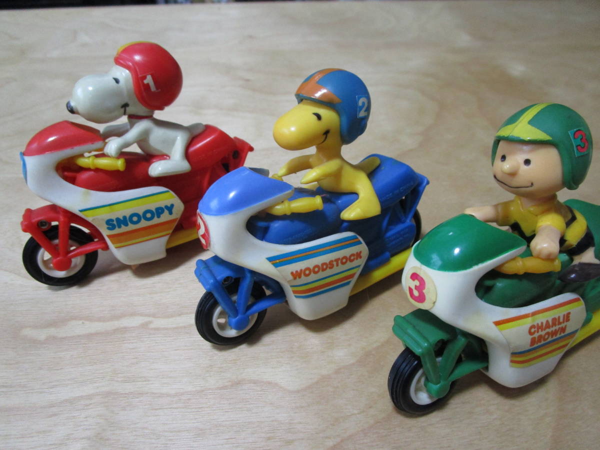 SNOOPY スヌーピー モトクロス バイクに乗ったフィギュア3体 ヴィンテージ product details | Yahoo! Auctions  Japan proxy bidding and shopping service | FROM JAPAN