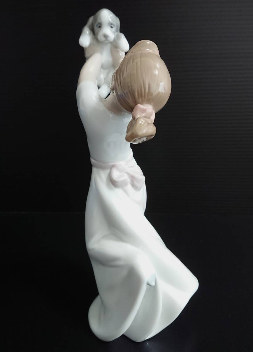即日発送】 大好きよ 8032 リヤドロ LLADRO 女の子 置物 フィギュリン
