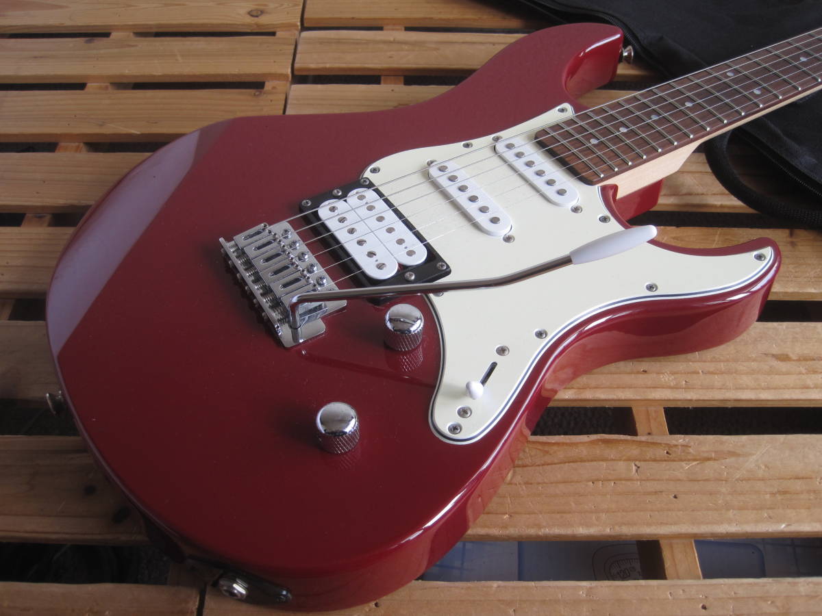 アイボリー×レッド YAMAHA pacifica 112v RBR(ラズベリーレッド