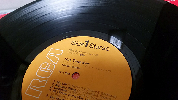 国内盤 ポインターシスターズ pointer sisters ホット トゥゲザー hot together LPレコード 中古 洗浄済み_画像2