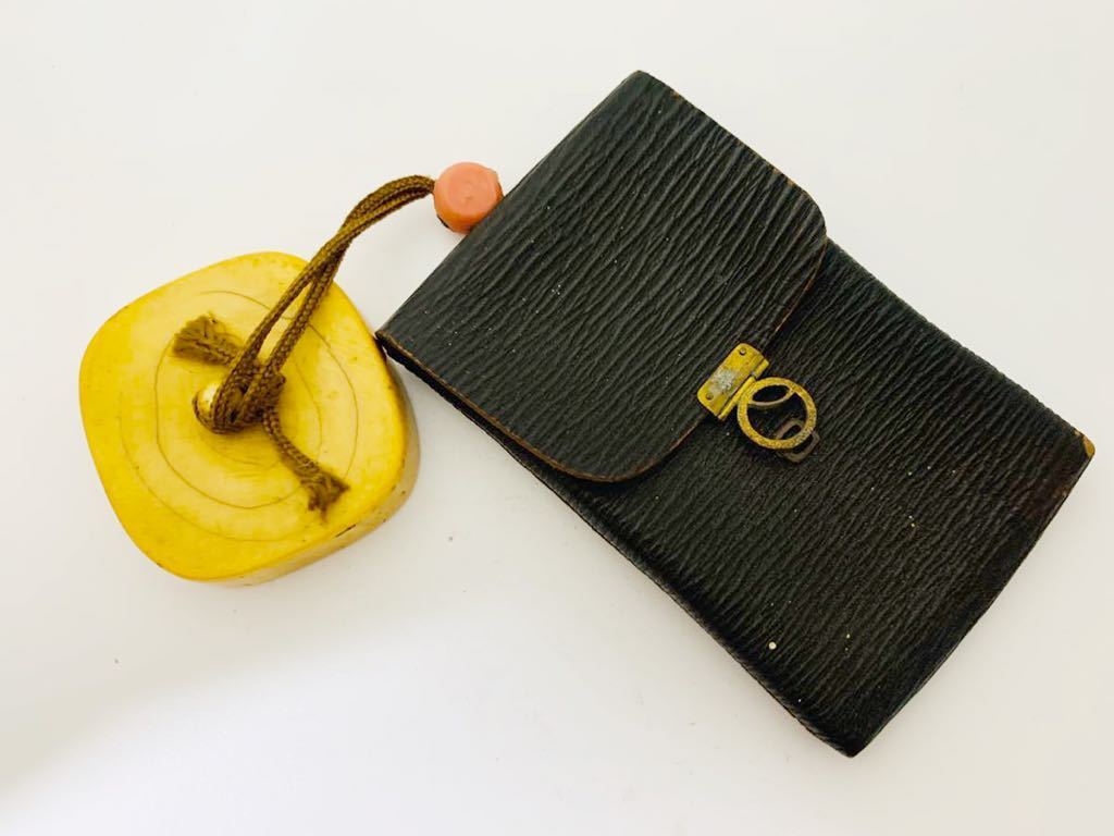 煙草入れ 鹿の角 根付 皮 レザー 骨董品 時代物 喫煙グッズ たばこ