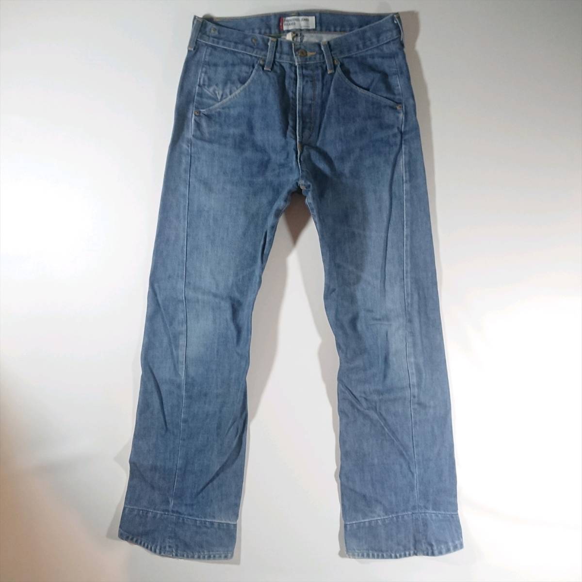 即決 LEVI'S ENGINEERED JEANS RELAXED 立体裁断 W30 ウエスト約 即決 LEVI'S ENGINEERED JEANS RELAXED 立体裁断 W30 ウエスト約