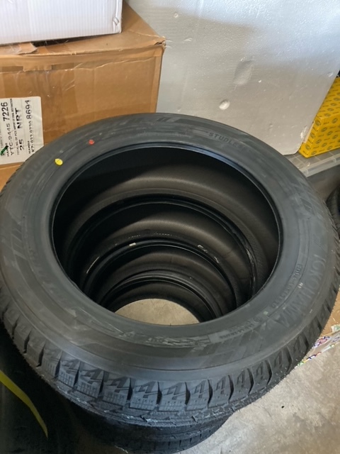 YOKOHAMA　ヨコハマ　アイスガード ice GUARD6 iG60 195/55R16 ×4本　新品　スタッドレス_画像1